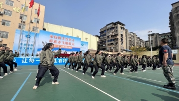 大鸡巴日逼干骚逼干骚逼干骚逼干骚逼干骚逼视频雁江教育 | “一校一品”特色教育 “点亮”多彩校园